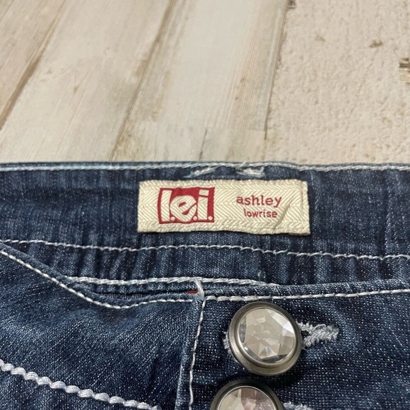 lei Ashley Low Rise Jean Shorts - bedazzled pockets - Size 13 - Picture 3 of 9